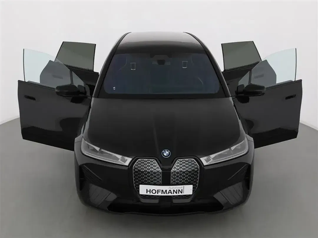 BMW iX - Thumbnail 12