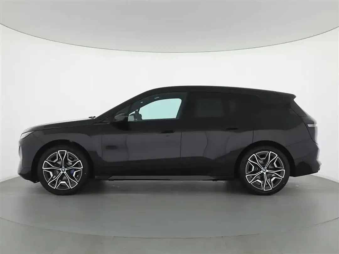 BMW iX - Thumbnail 2