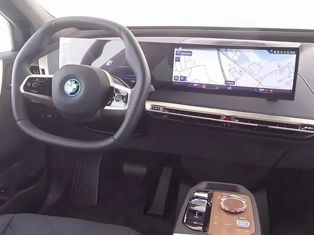 BMW iX - Thumbnail 5