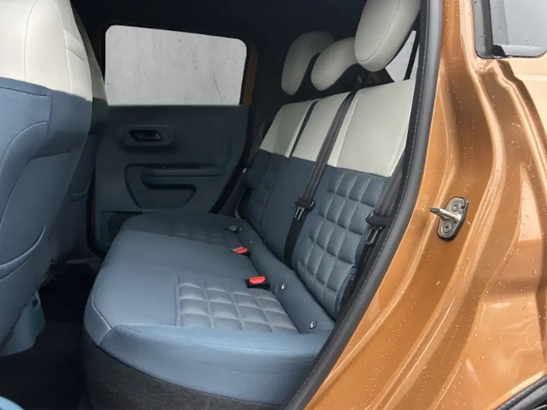 Fiat Grande Panda 1.2 Hybrid La Prima - Thumbnail 7