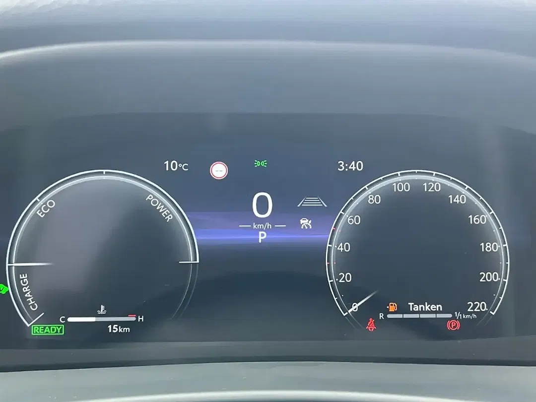 Toyota C-HR Hybrid Teamplayer - Thumbnail 12