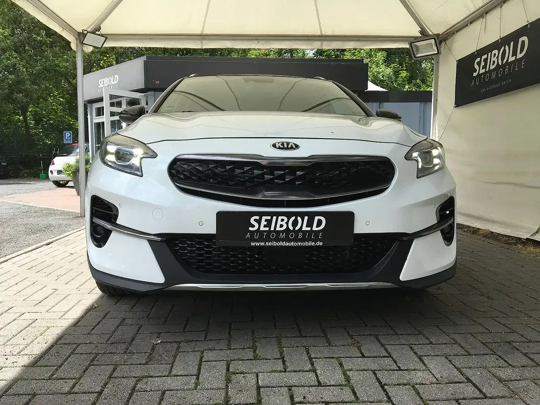Kia XCeed 1.6 PHEV Hybrid Platinum Edition - Thumbnail 3