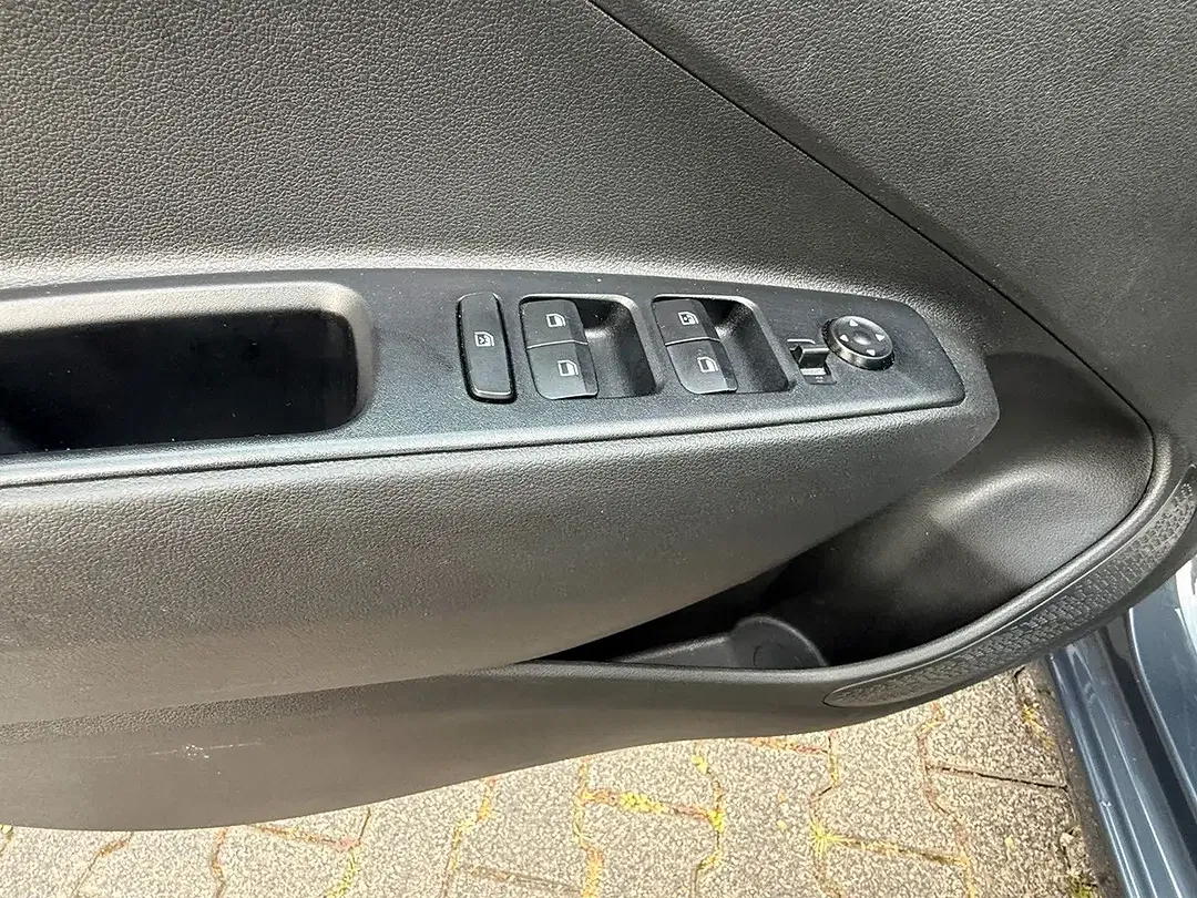 Hyundai i10 AUT - Thumbnail 9