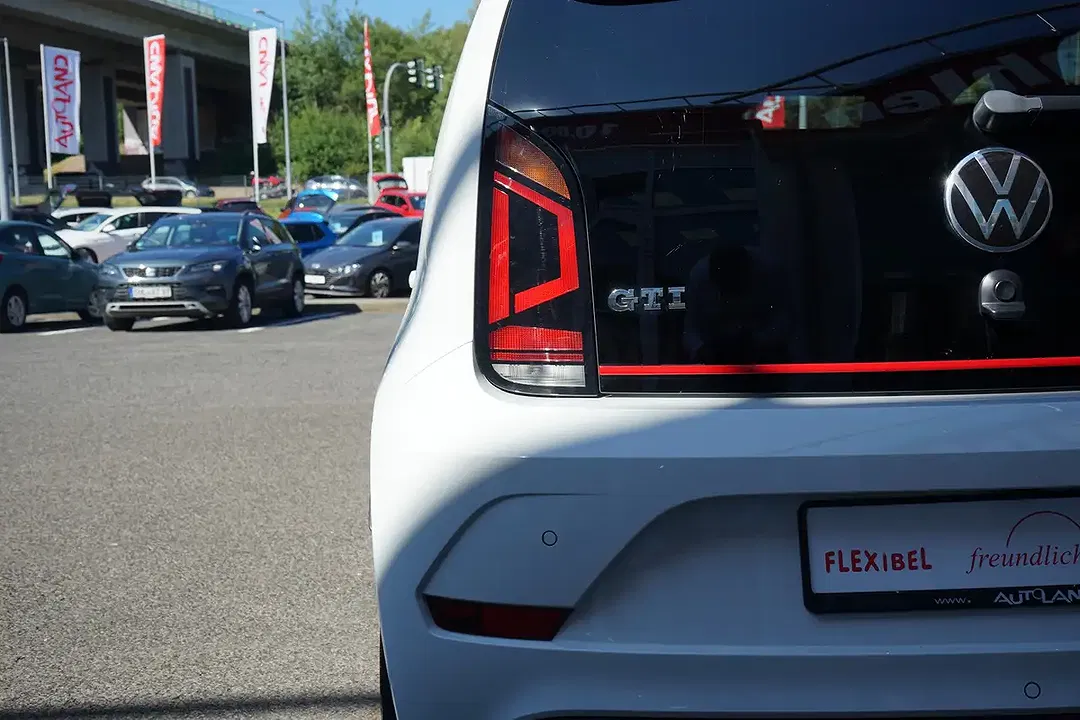 Volkswagen up! 1.0 GTI - Thumbnail 9