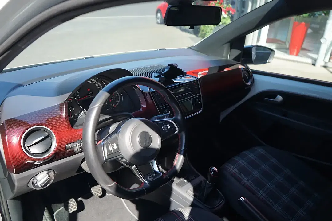 Volkswagen up! 1.0 GTI - Thumbnail 10
