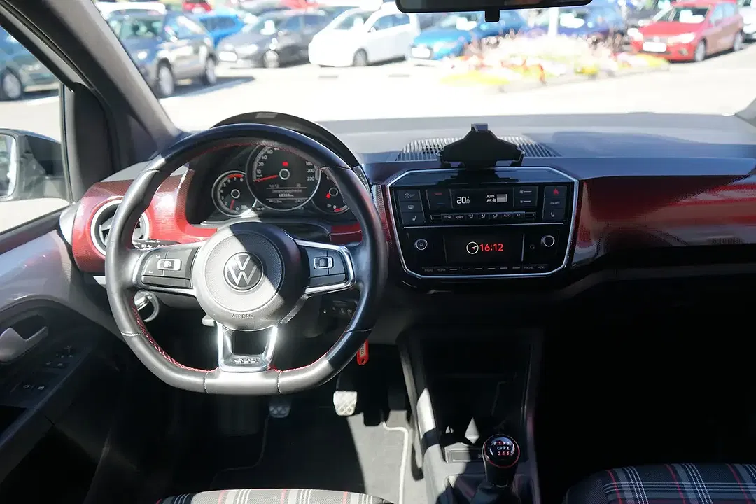 Volkswagen up! 1.0 GTI - Thumbnail 12