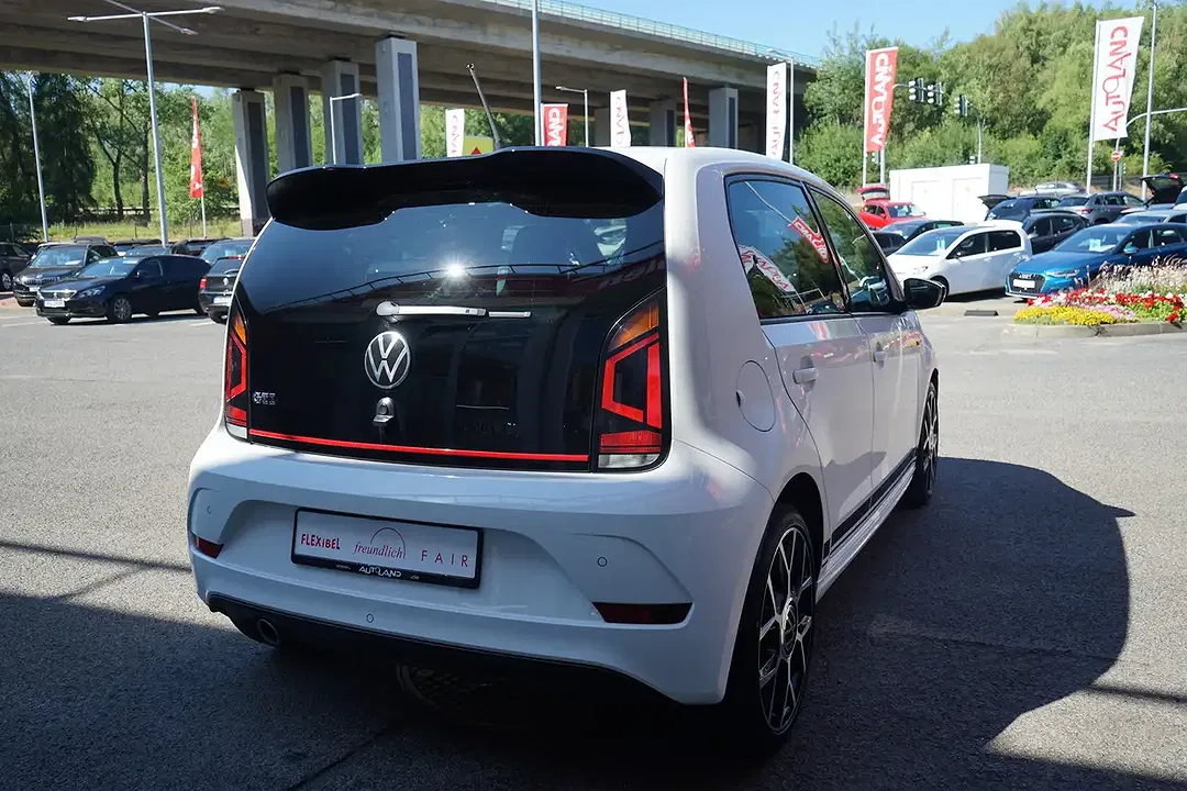 Volkswagen up! 1.0 GTI - Thumbnail 8