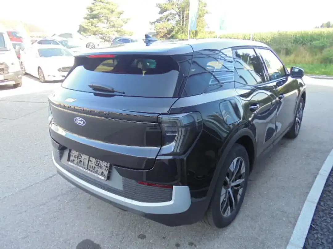 Ford Explorer Extended Range Select - Thumbnail 3