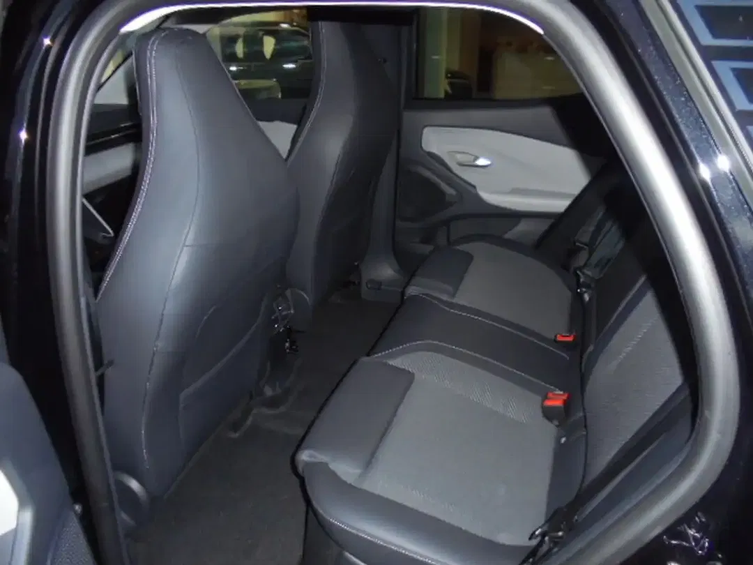 Ford Explorer Extended Range Select - Thumbnail 8