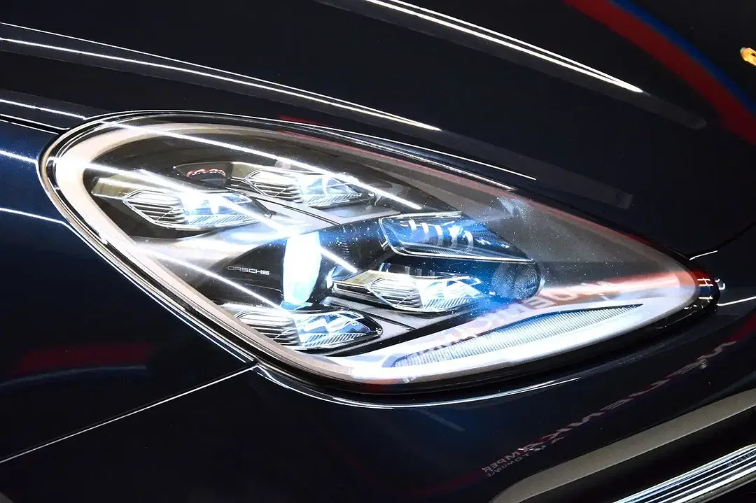 Porsche Cayenne E-Hybrid - Thumbnail 11