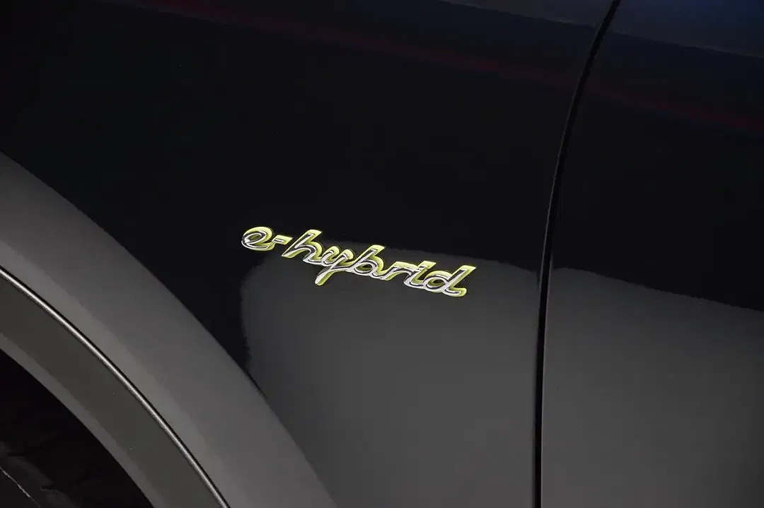 Porsche Cayenne E-Hybrid - Thumbnail 12