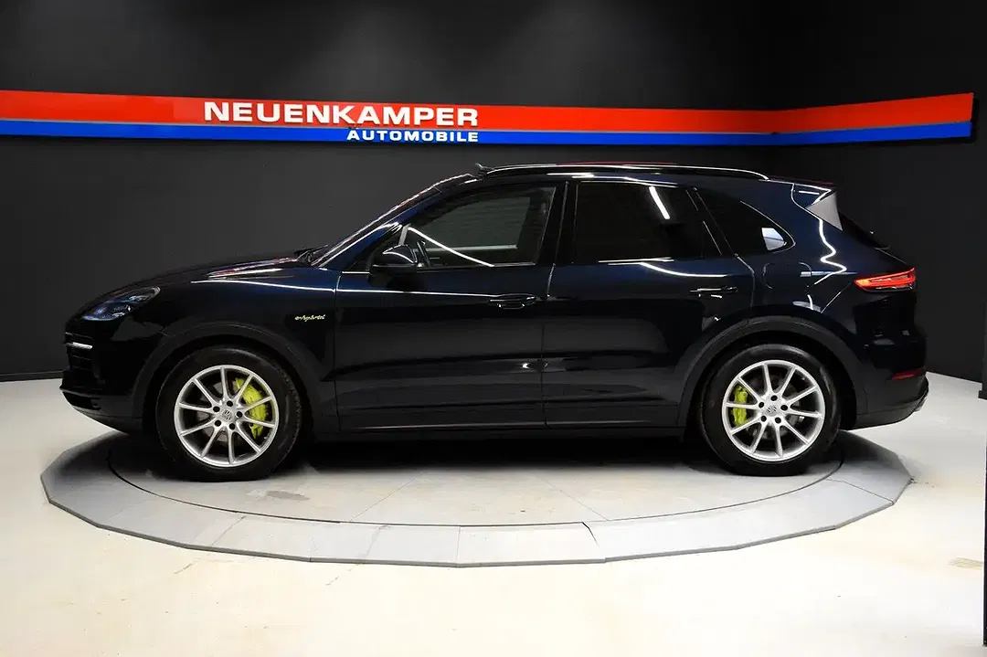 Porsche Cayenne E-Hybrid - Thumbnail 3