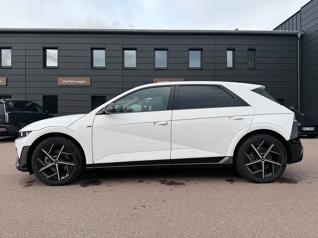 Hyundai IONIQ 5 N Line - Thumbnail 3