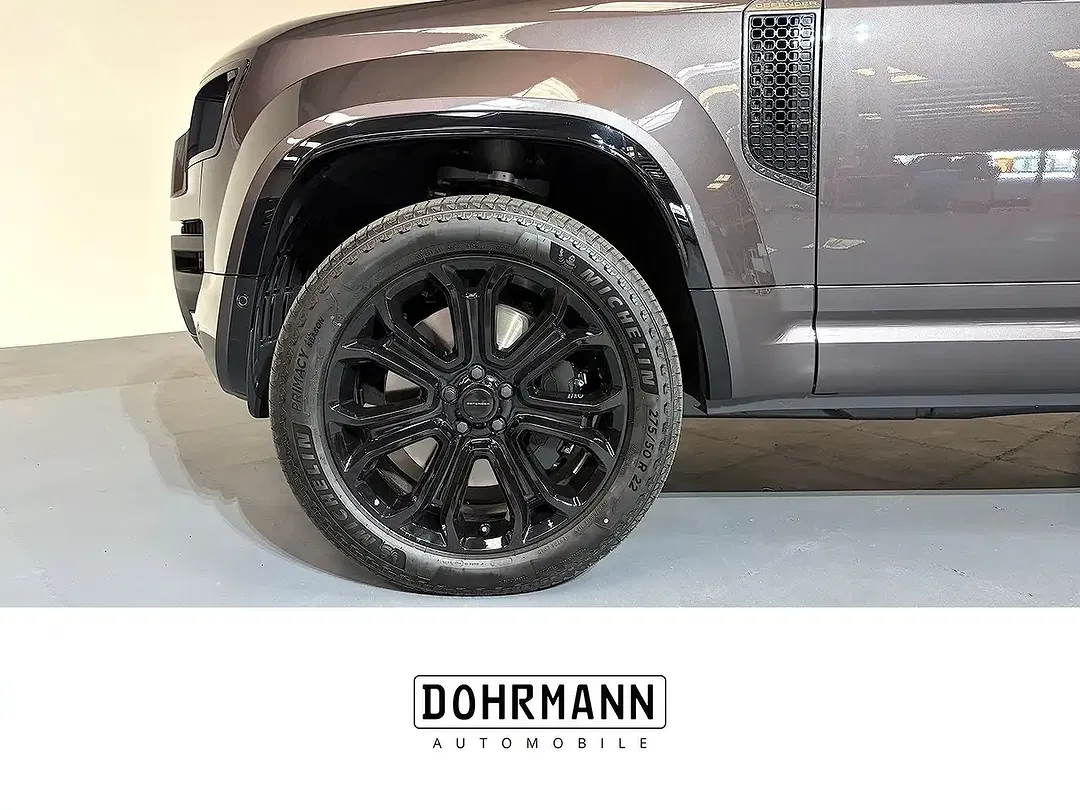 Land Rover Defender 4.4 V8 OCTA - Thumbnail 6
