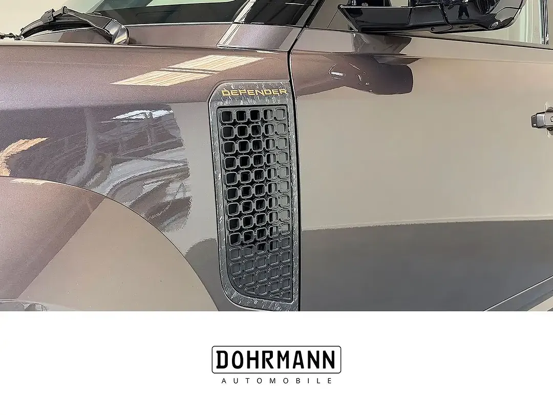 Land Rover Defender 4.4 V8 OCTA - Thumbnail 8