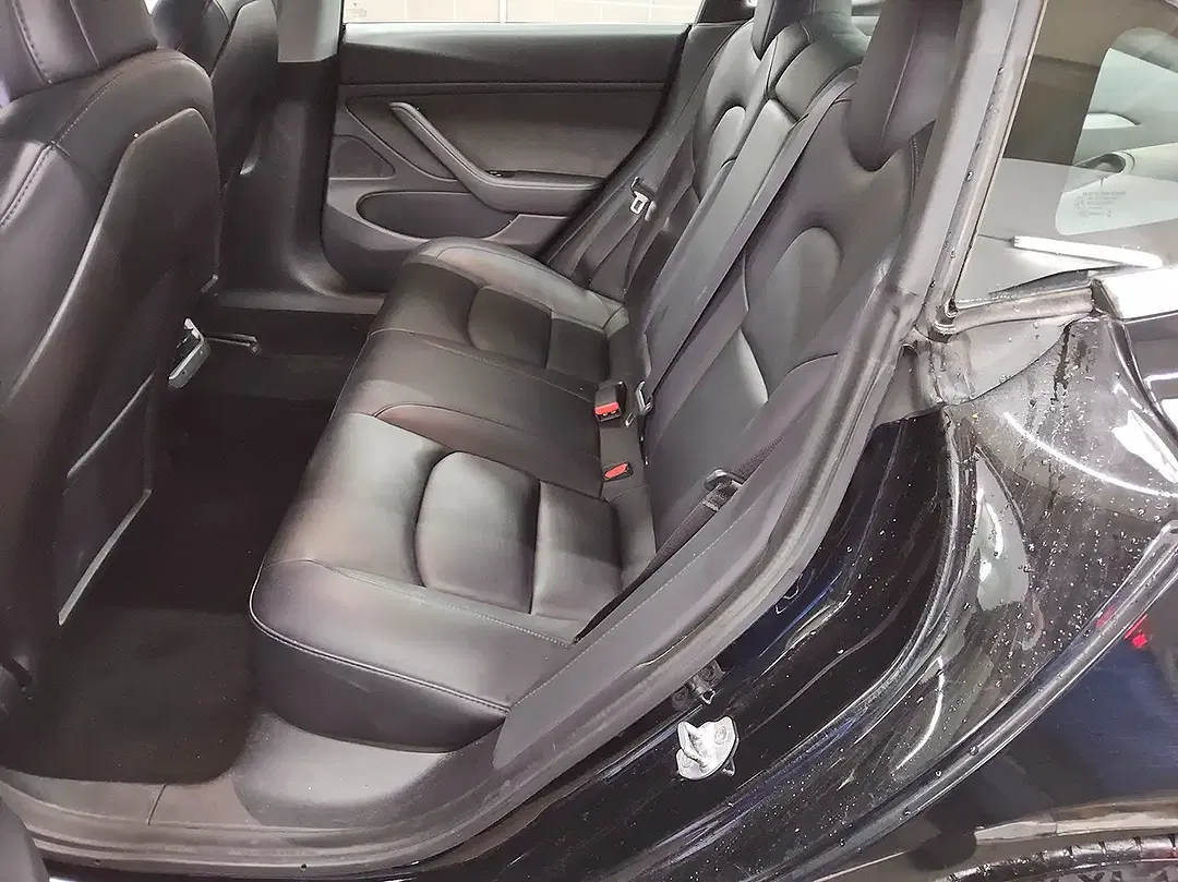 Tesla Model 3 AWD Dual Motor Long Range - Thumbnail 7
