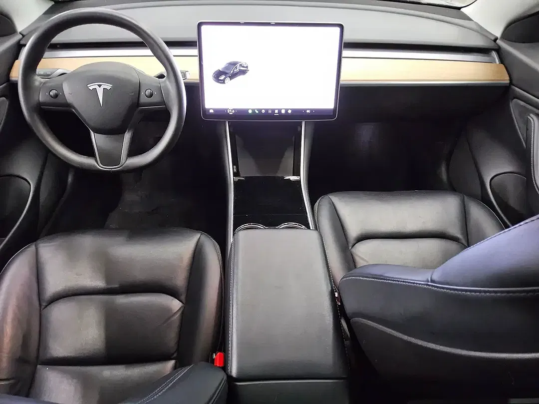 Tesla Model 3 AWD Dual Motor Long Range - Thumbnail 3