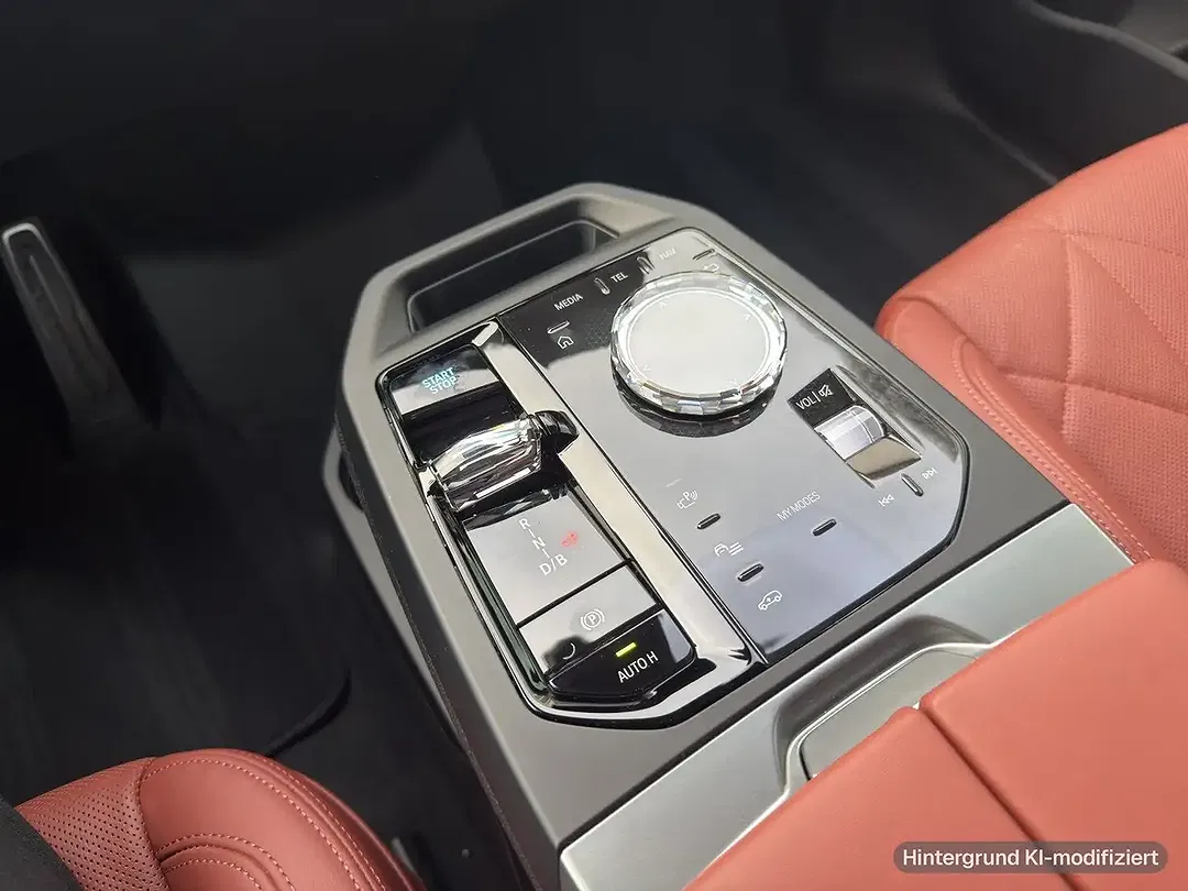 BMW iX xDrive - Thumbnail 14
