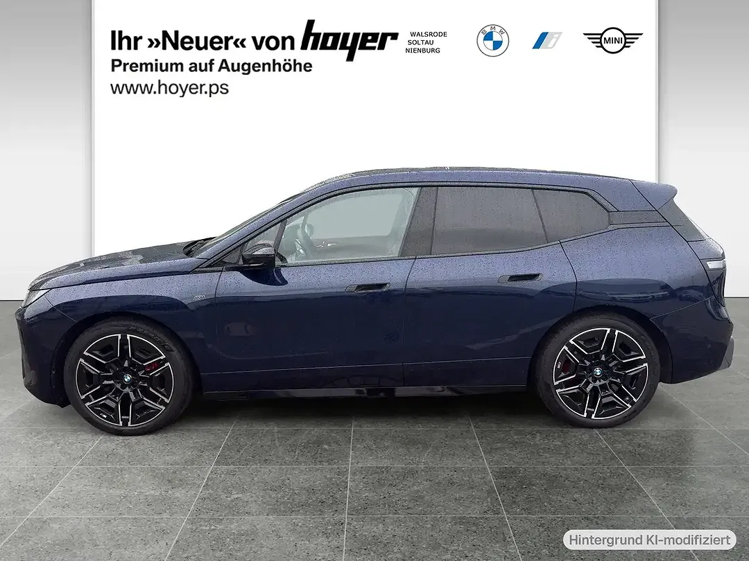BMW iX xDrive - Thumbnail 3