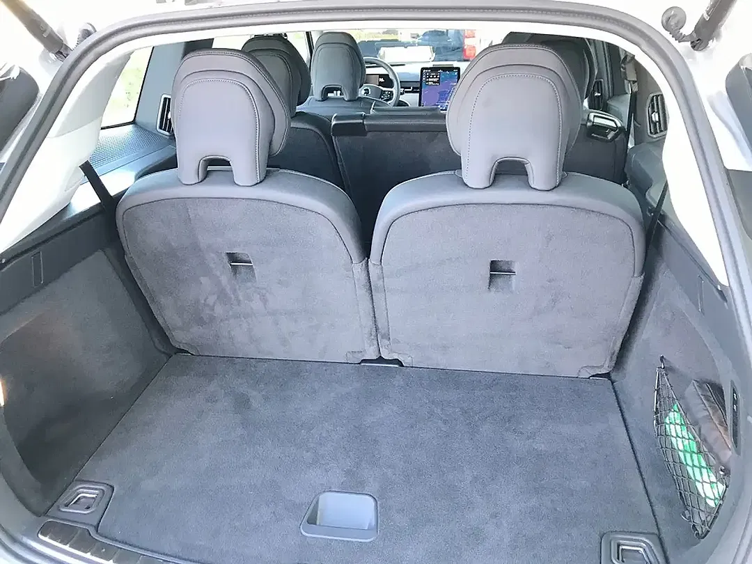 Volvo EX90 AWD Ultra - Thumbnail 14