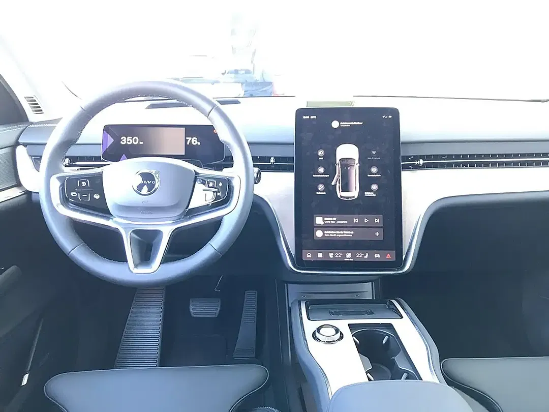 Volvo EX90 AWD Ultra - Thumbnail 8