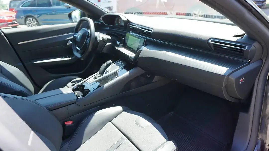 Peugeot 508 225 e-EAT8 PHEV Allure Pack SW - Thumbnail 12