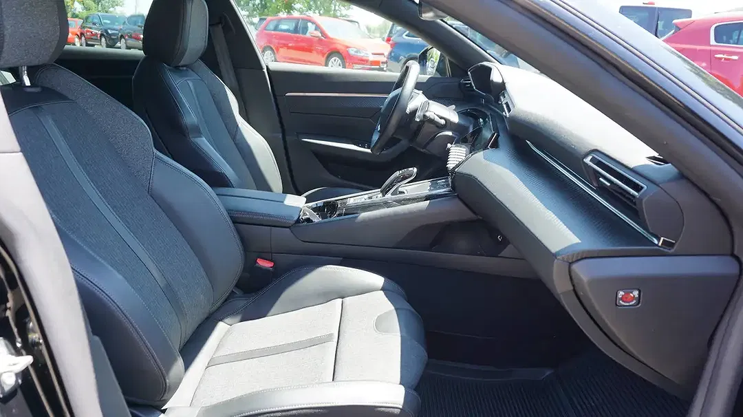 Peugeot 508 225 e-EAT8 PHEV Allure Pack SW - Thumbnail 13