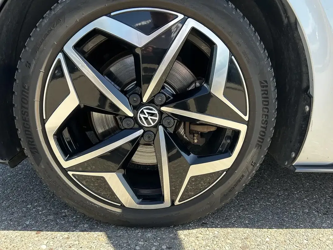 Volkswagen ID.3 - Thumbnail 8