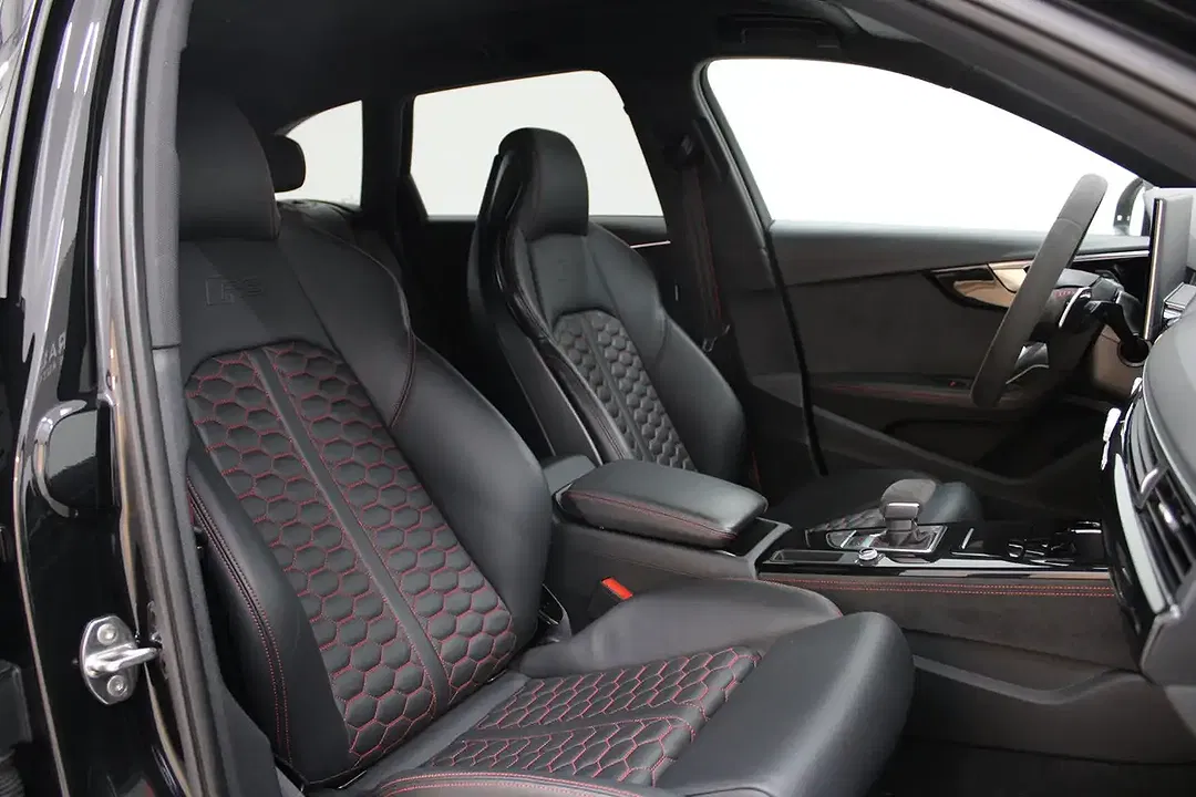 Audi RS4 TFSI RS Avant - foto 15
