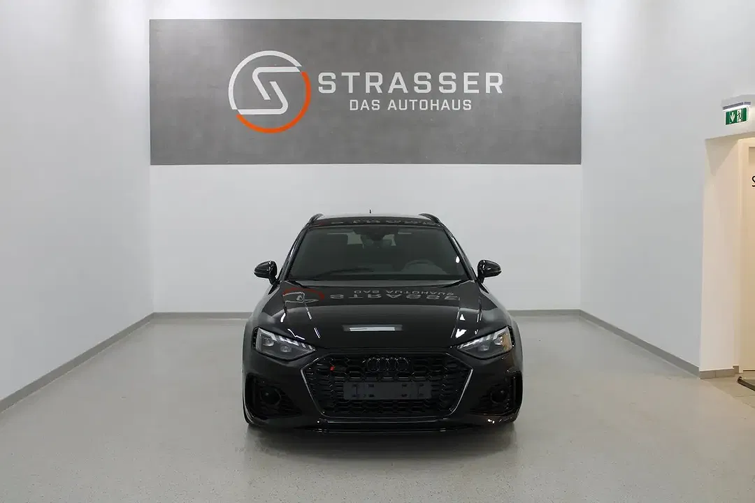 Audi RS4 TFSI RS Avant - foto 2