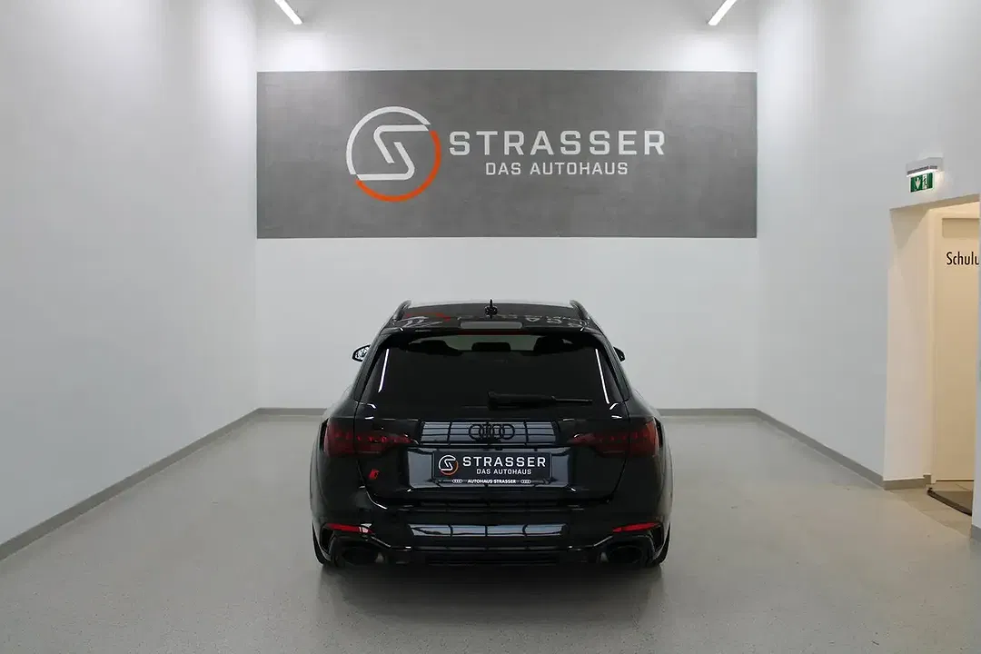 Audi RS4 TFSI RS Avant - Thumbnail 3