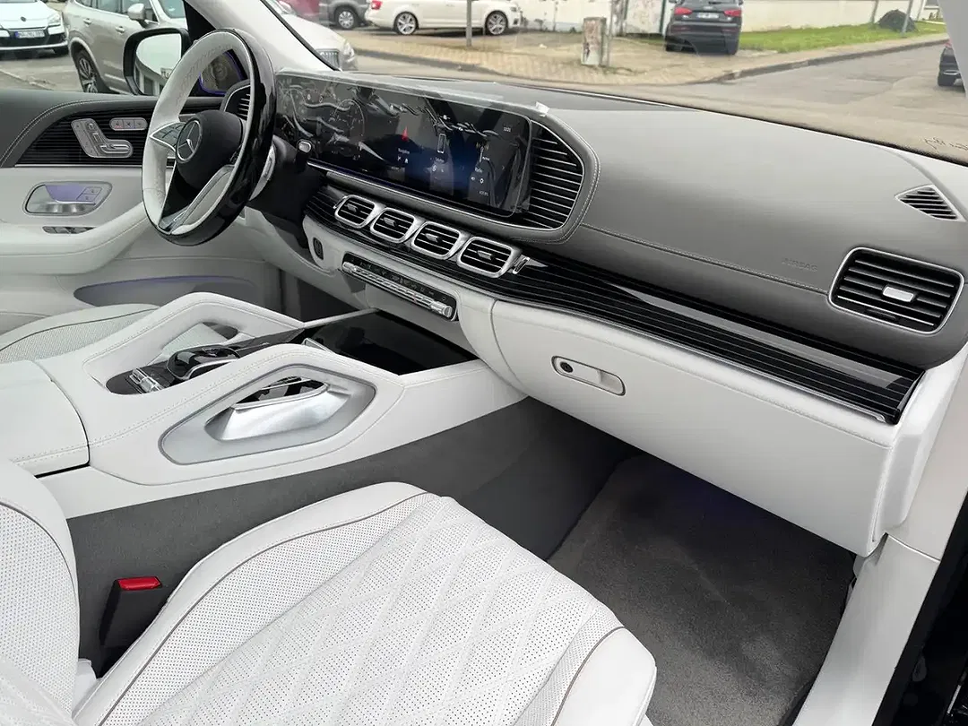 Mercedes-Benz GLS 600 - Thumbnail 10