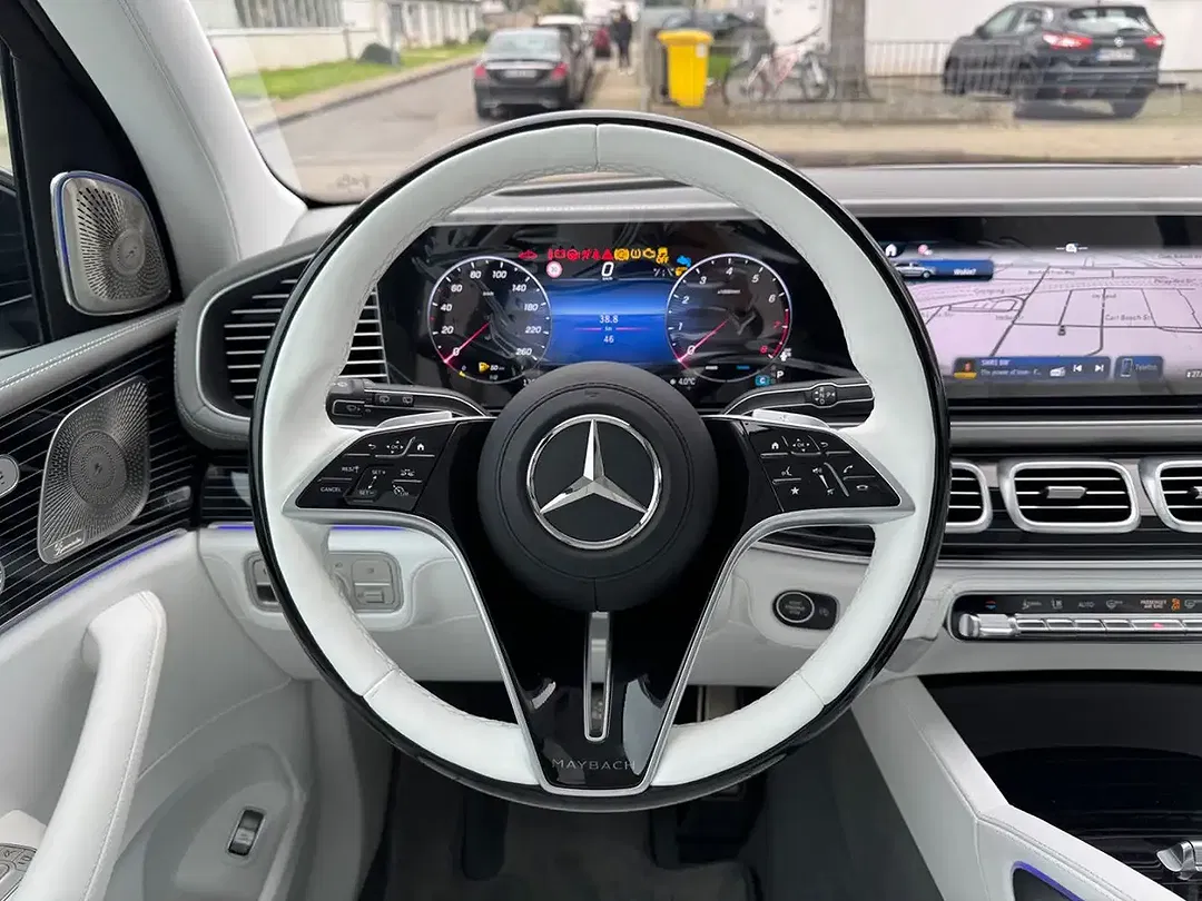 Mercedes-Benz GLS 600 - Thumbnail 13