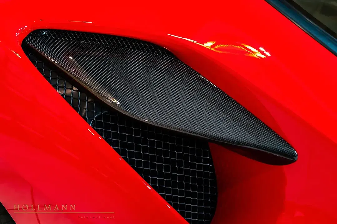 Ferrari F8 Tributo - Thumbnail 13