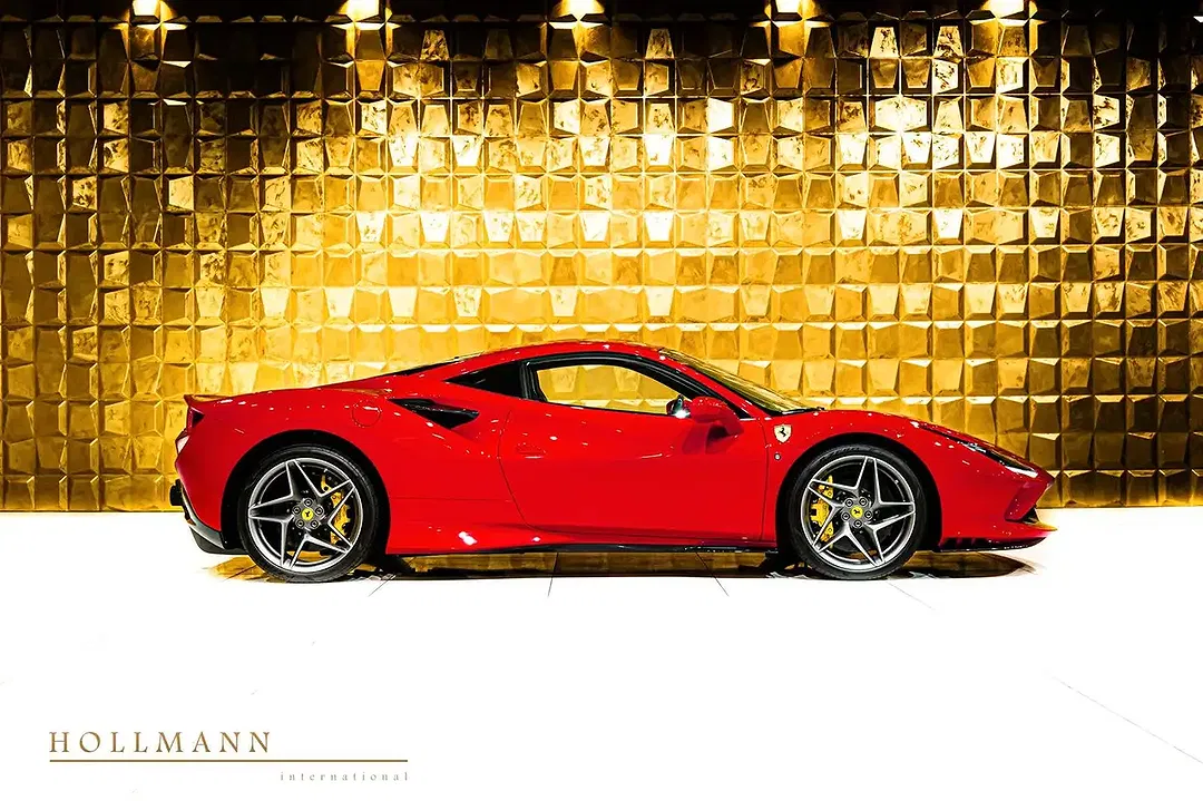 Ferrari F8 Tributo - Thumbnail 4