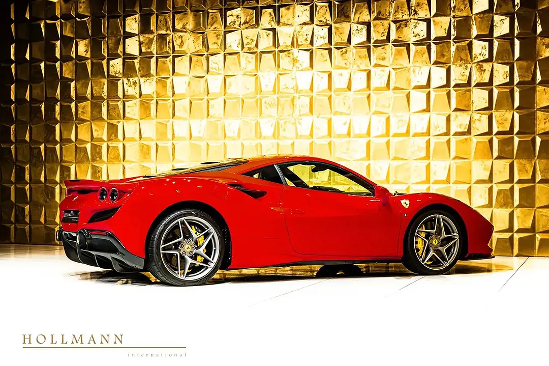 Ferrari F8 Tributo - Thumbnail 7