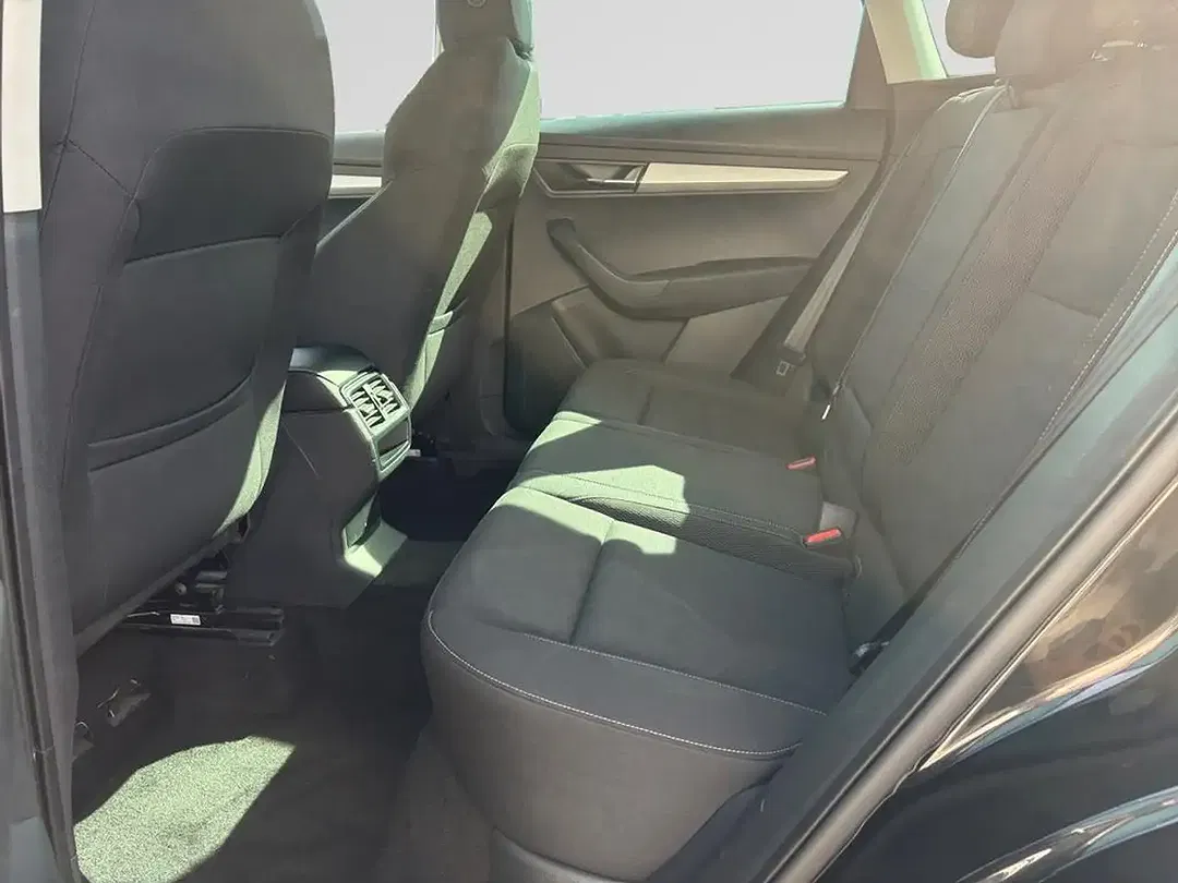 Skoda Karoq 1.0 TSI Clever - Thumbnail 8