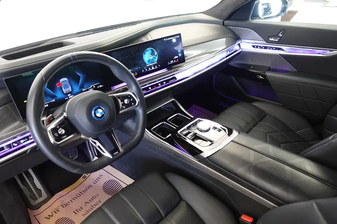 BMW i7 xDrive - Thumbnail 4