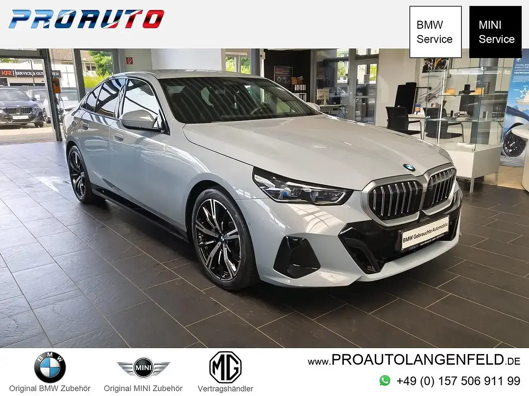 BMW 520 M Sport - Thumbnail 1