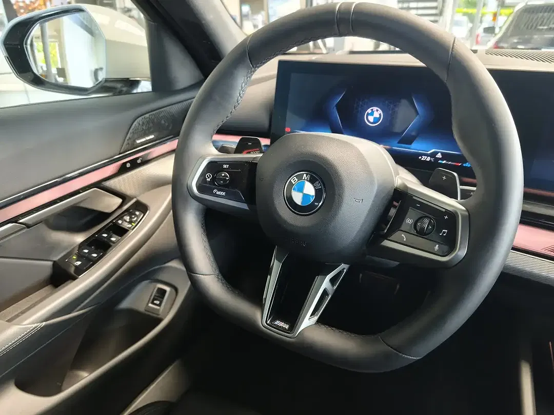 BMW 520 M Sport - Thumbnail 9