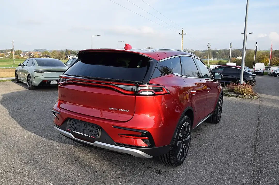 BYD Tang Flagship - Thumbnail 3