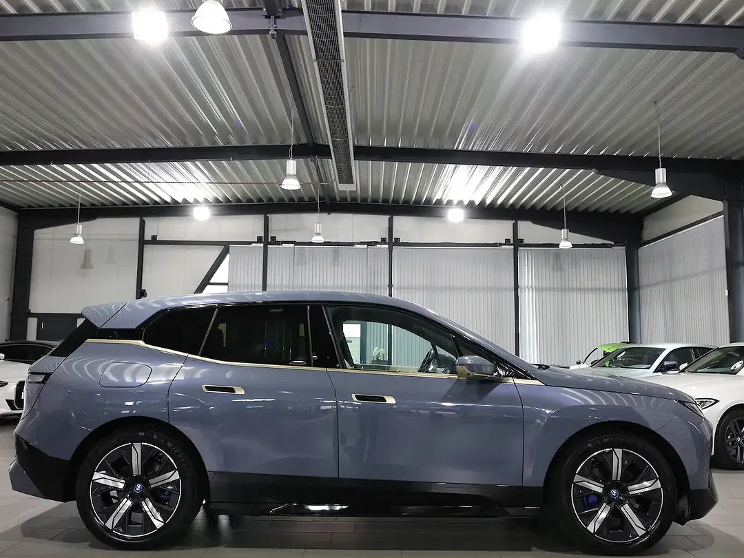 BMW iX xDrive Sport - Thumbnail 6