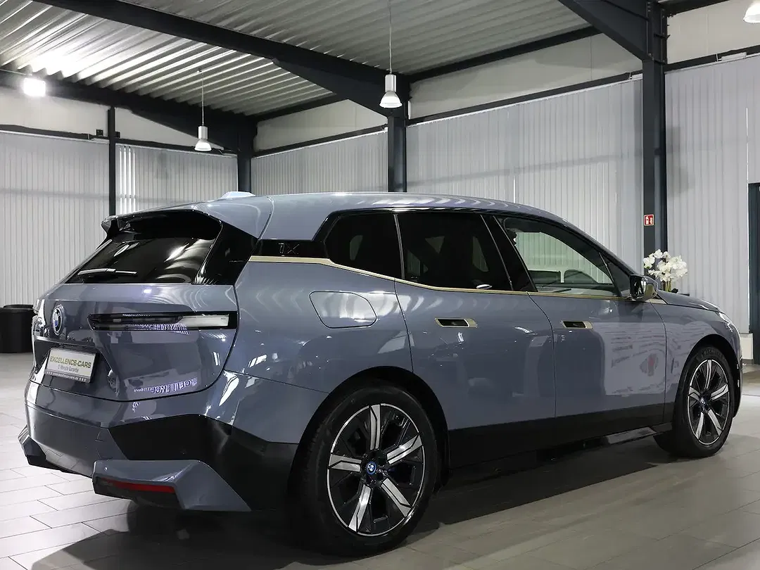 BMW iX xDrive Sport - Thumbnail 7