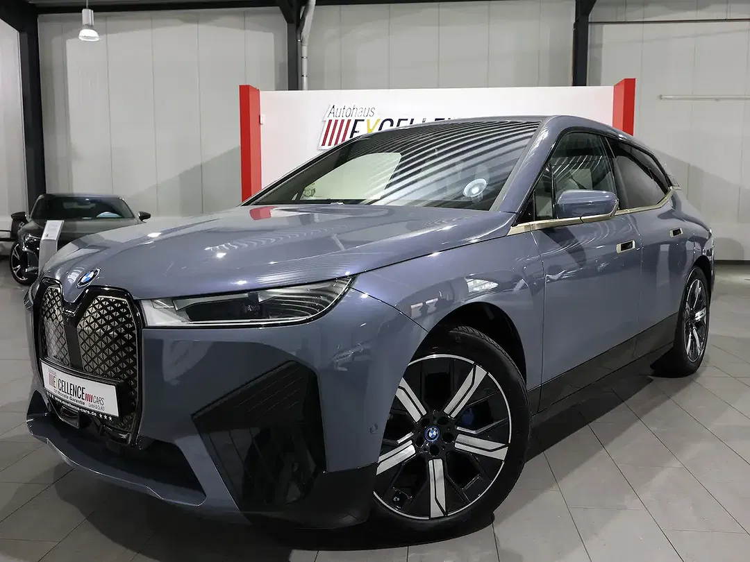 BMW iX xDrive Sport - Thumbnail 3
