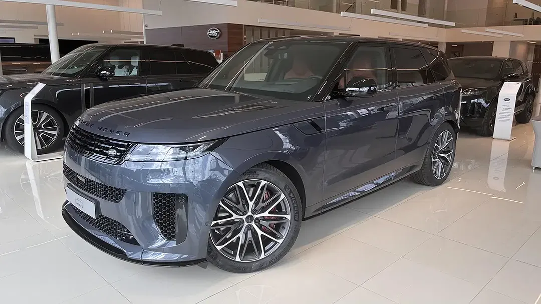Land Rover Range Rover Sport P635 4x4 SV - foto 1