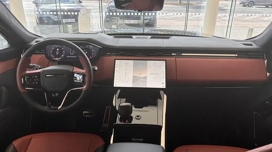Land Rover Range Rover Sport P635 4x4 SV - Thumbnail 4