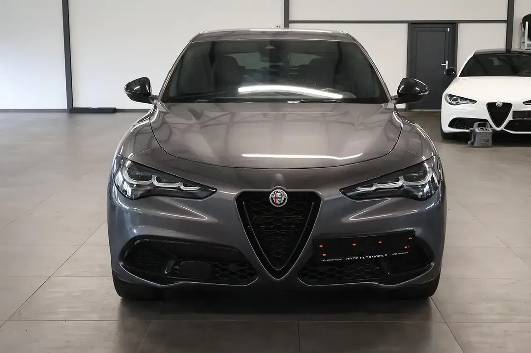 Alfa Romeo Stelvio Q4 Veloce - foto 2