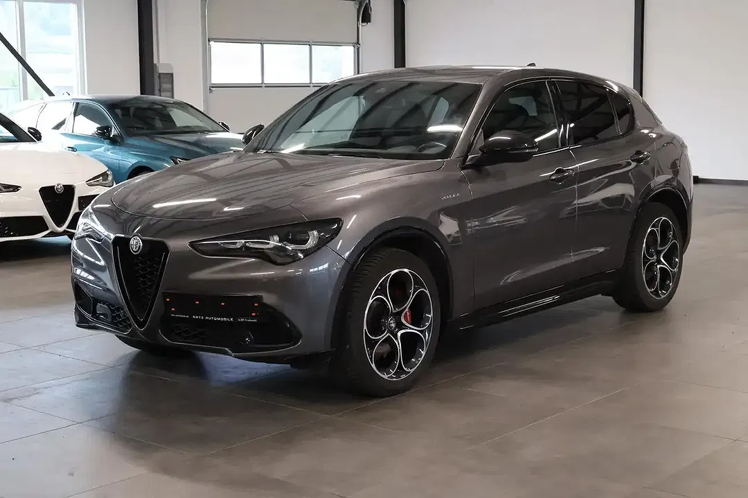 Alfa Romeo Stelvio Q4 Veloce - Thumbnail 3