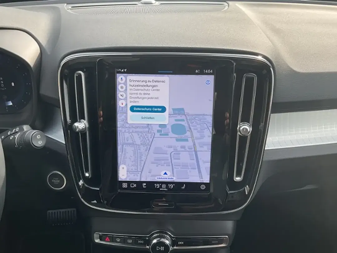 Volvo XC40 B3 Core - Thumbnail 12