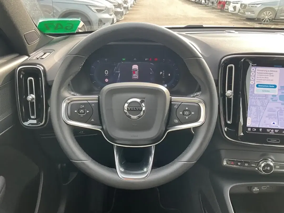 Volvo XC40 B3 Core - Thumbnail 13